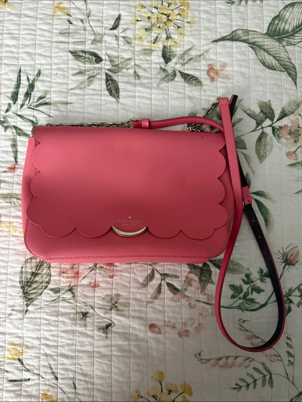 Kate Spade New York Pink Scalloped Leather Crossbody Bag